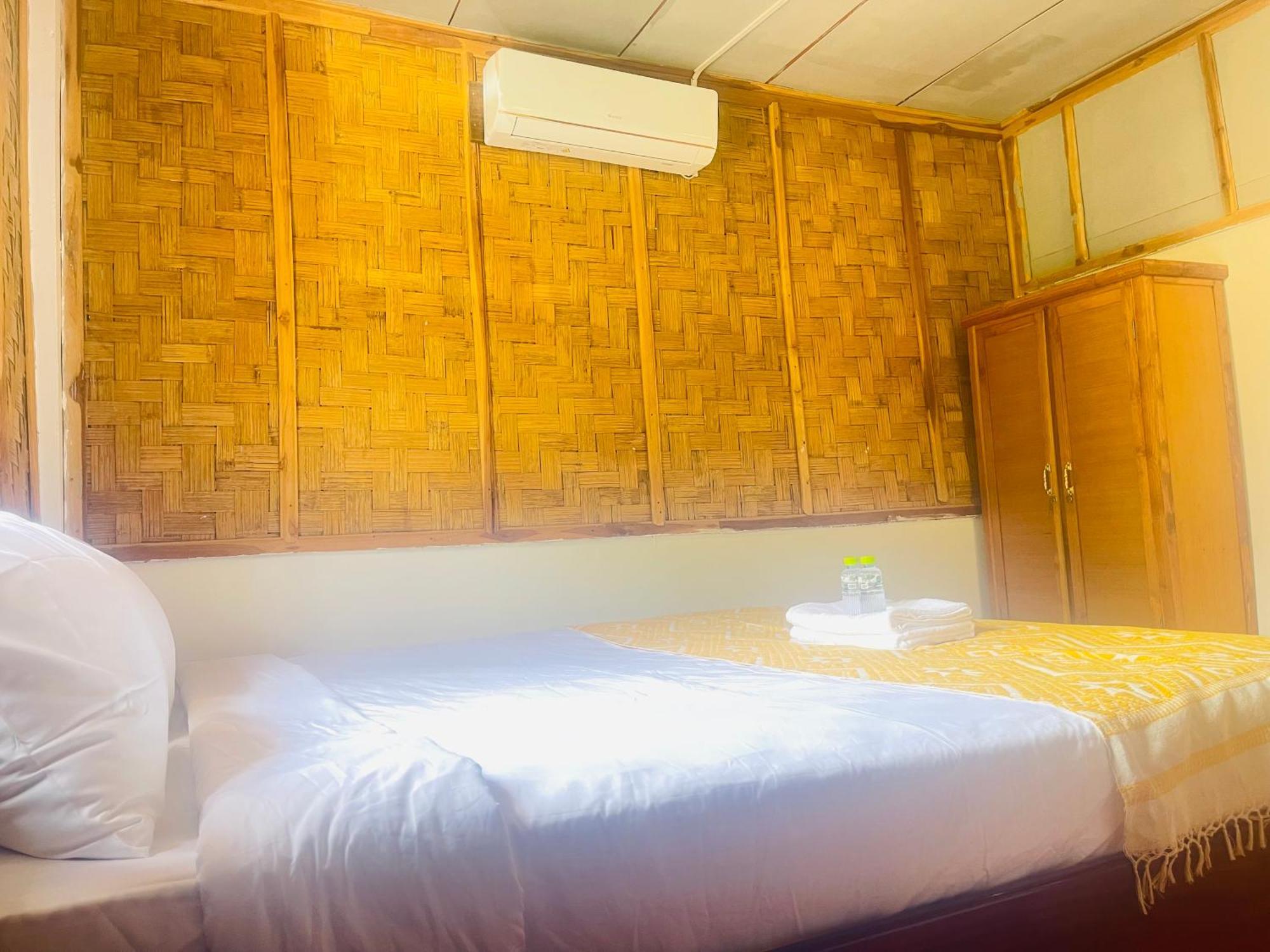 Nong Khiaw Ing Ing Mountain View Bed and Breakfast Exteriör bild