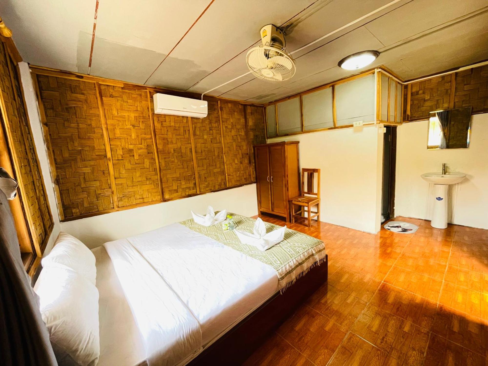 Nong Khiaw Ing Ing Mountain View Bed and Breakfast Exteriör bild