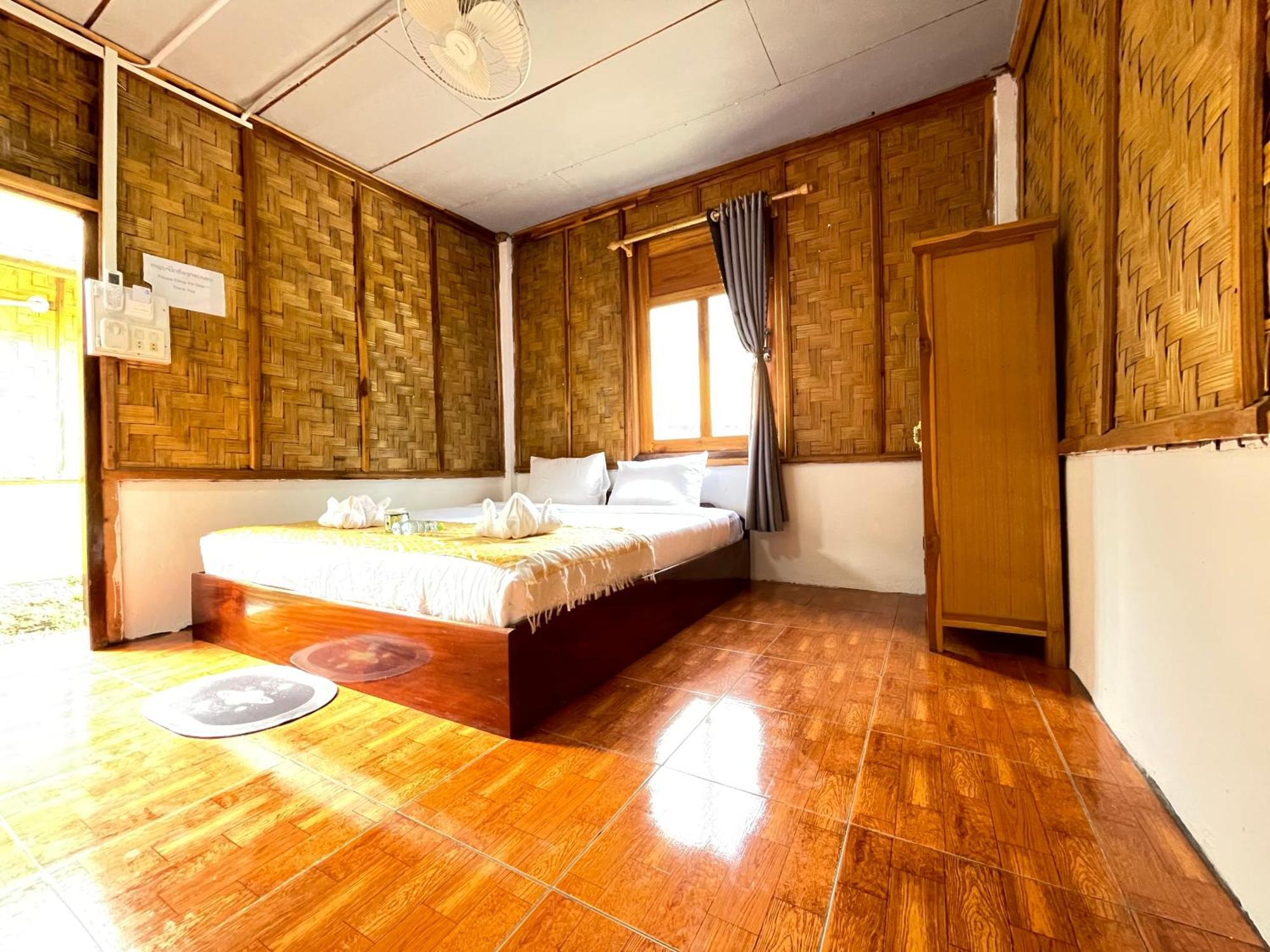 Nong Khiaw Ing Ing Mountain View Bed and Breakfast Exteriör bild